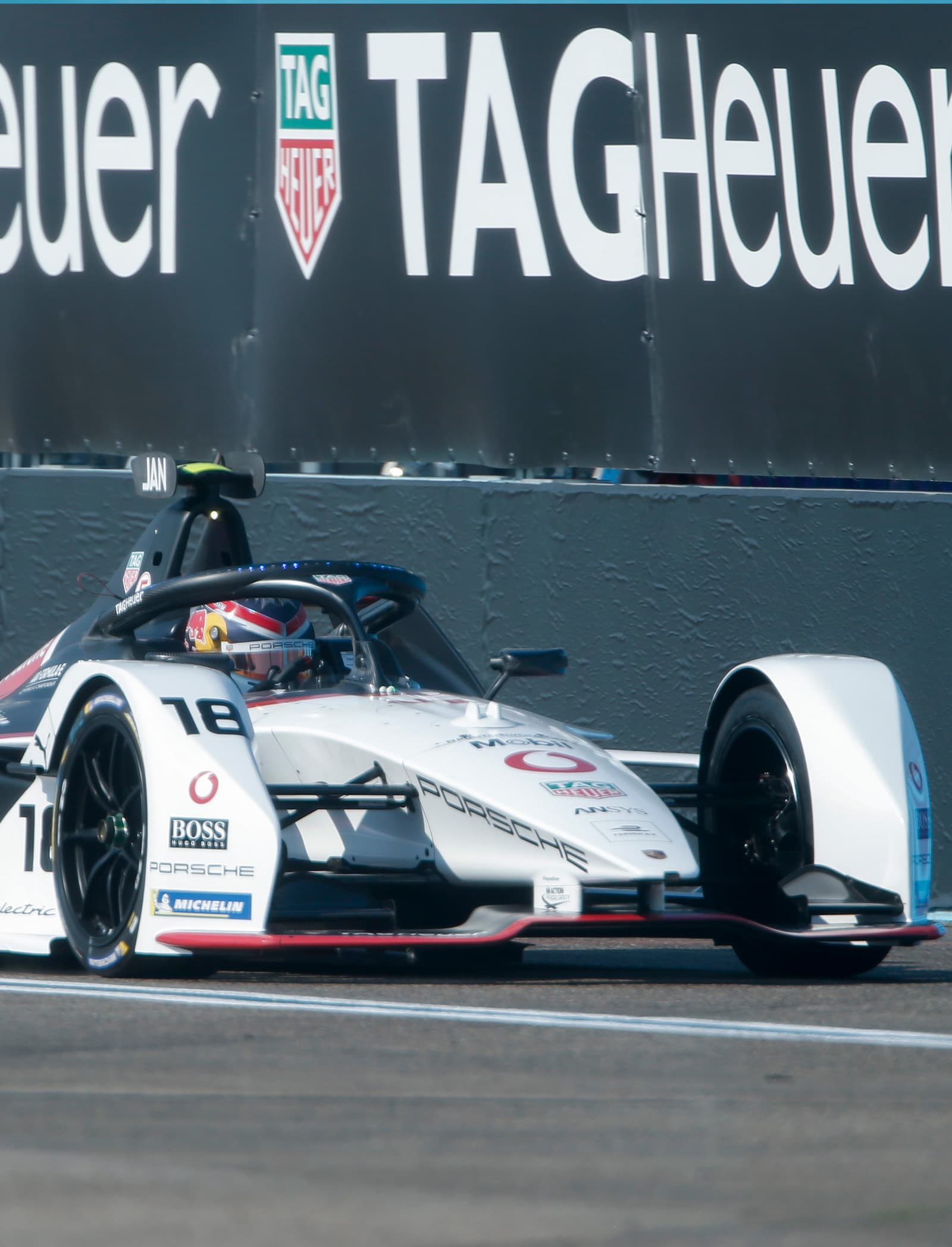TAG-HEUER-FE1
