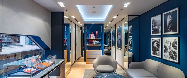 TAG Heuer Boutique 大阪市中央区心斎橋筋1-5-15 542-0085