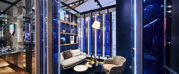 TAG Heuer Boutique Siam Paragon Shopping Center, Rama I Road Bangkok