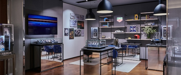 TAG Heuer Boutique 24 Rue de Sèvres Paris