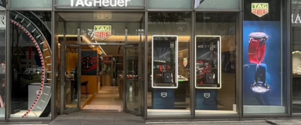 TAG Heuer Boutique 東京都渋谷区神宮前5-8-16 FPG links OMOTESANDO V 150-0001 東京都