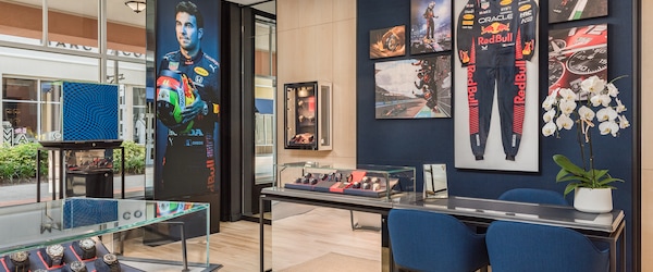 TAG Heuer Boutique 8200 Vineland Avenue Orlando