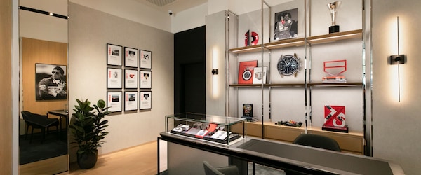 TAG Heuer Boutique 4525 La Jolla Village Drive San Diego