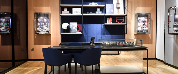 TAG Heuer Boutique The Oracle Centre RG1 2AQ Reading