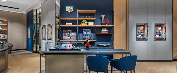 TAG Heuer Boutique 19501 Biscayne Boulevard Aventura