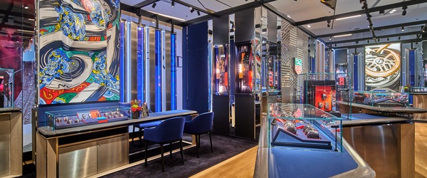 TAG Heuer Boutique Siam Paragon Shopping Center, Rama I Road Bangkok