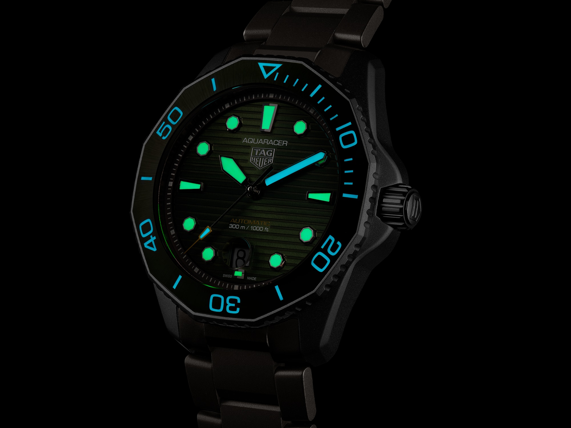 TAG Heuer WAF1110 Aquaracer 300M DiverTAG Heuer WAF111D 39mm Black Diamond Dial & Bezel 300m Stainless Steel Watch