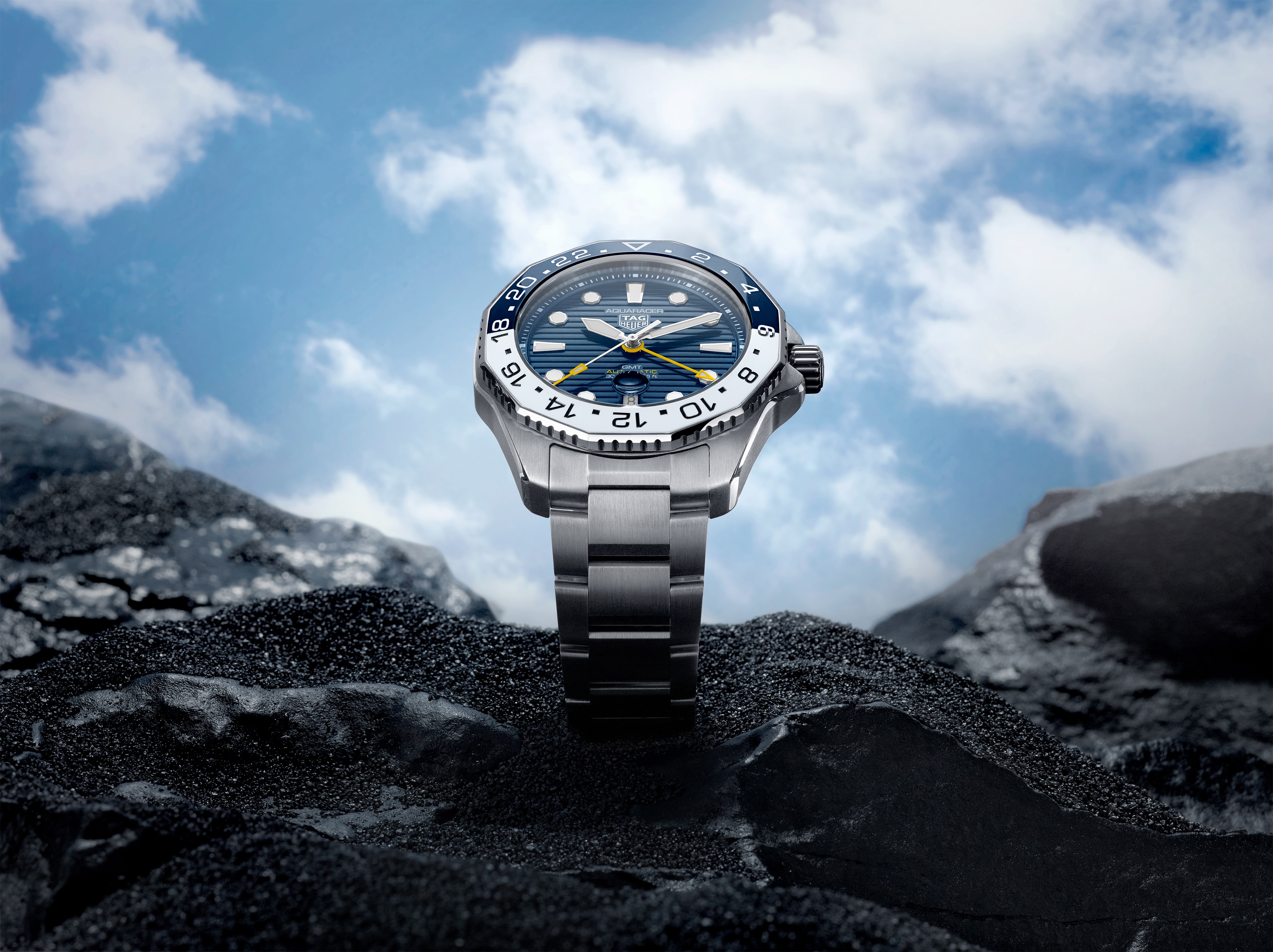 TAG Heuer Aquaracer White and Blue GMT Calibre 7 Watch - 43mm