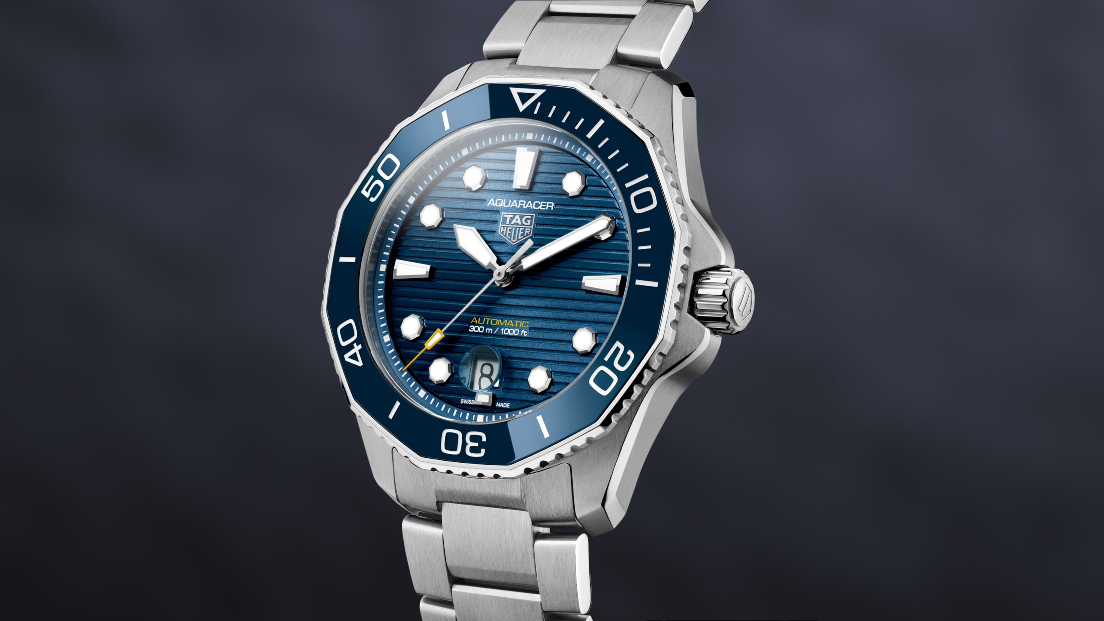 TAG Heuer Aquaracer Professional 300 Date - Steel - 43 mm | TAG Heuer