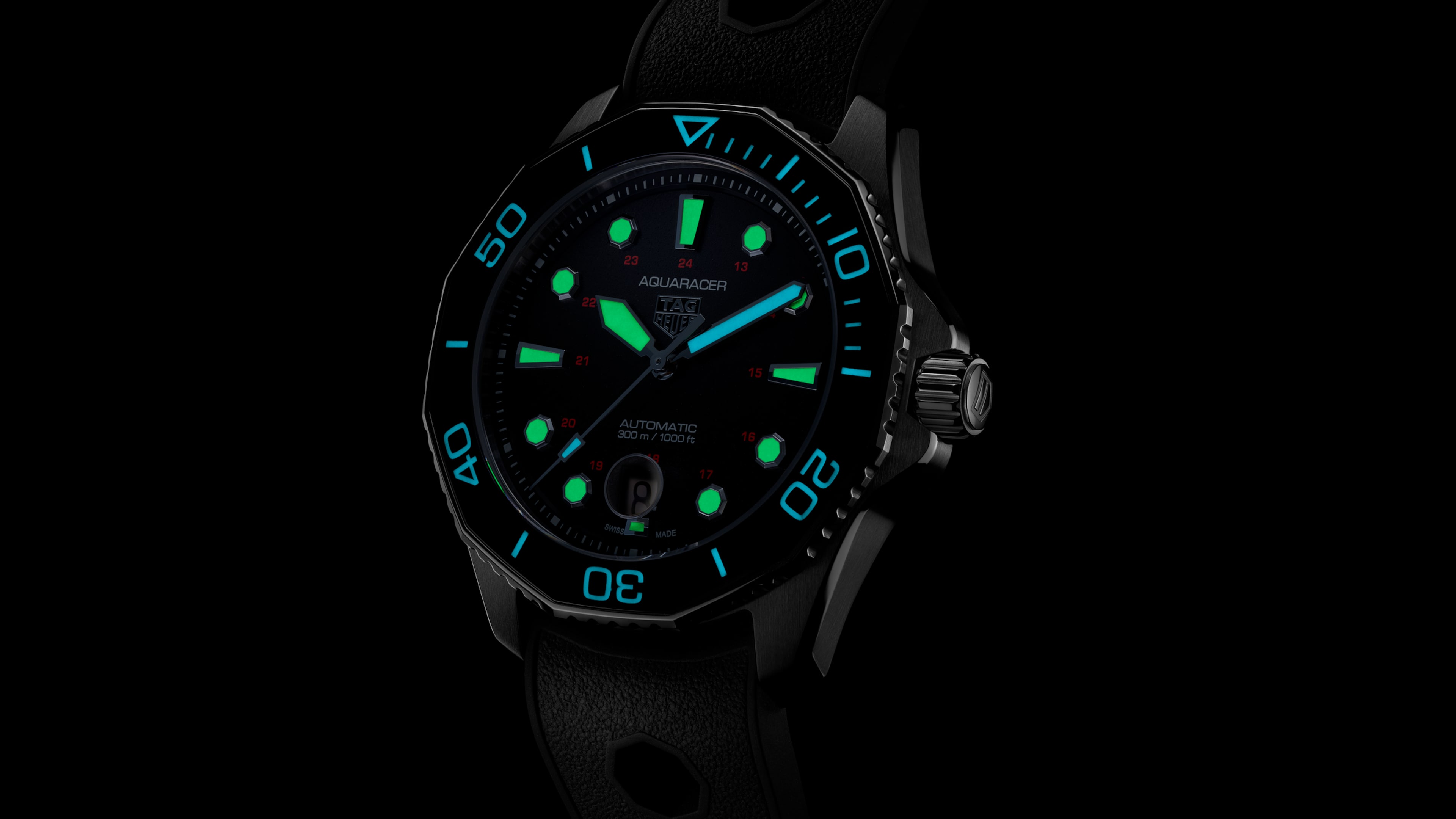 TAG Heuer Aquaracer Professional 300 Professional 300 Date - Steel