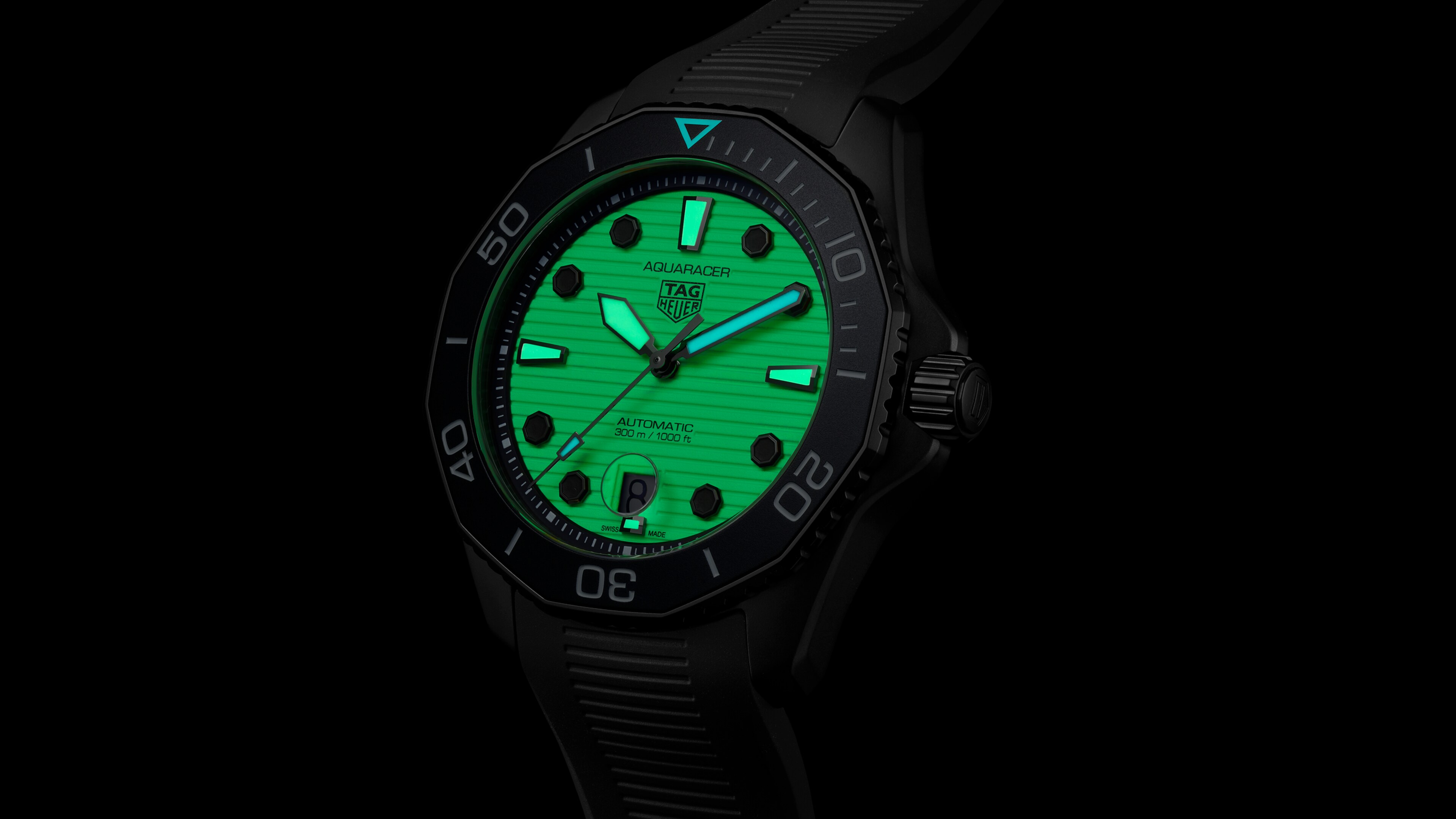 TAG Heuer Aquaracer Professional 300 Date - Steel DLC - 43 mm