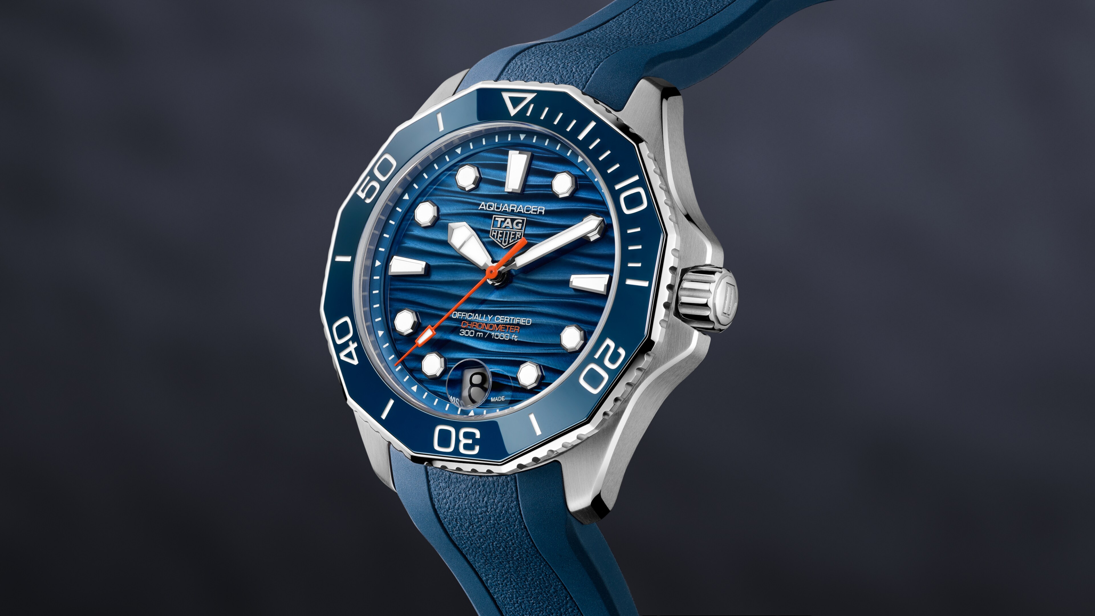TAG Heuer Aquaracer Professional 300 Date - Steel - 42 mm | TAG